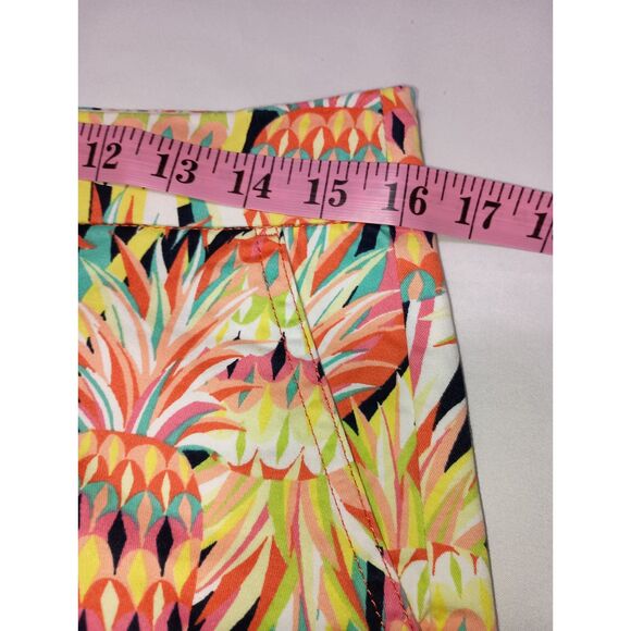 CROWN & IVY: Orange/Yellow/Black Abstract Pattern-Buttoned Shorts, W Size 4 - Picture 3 of 4